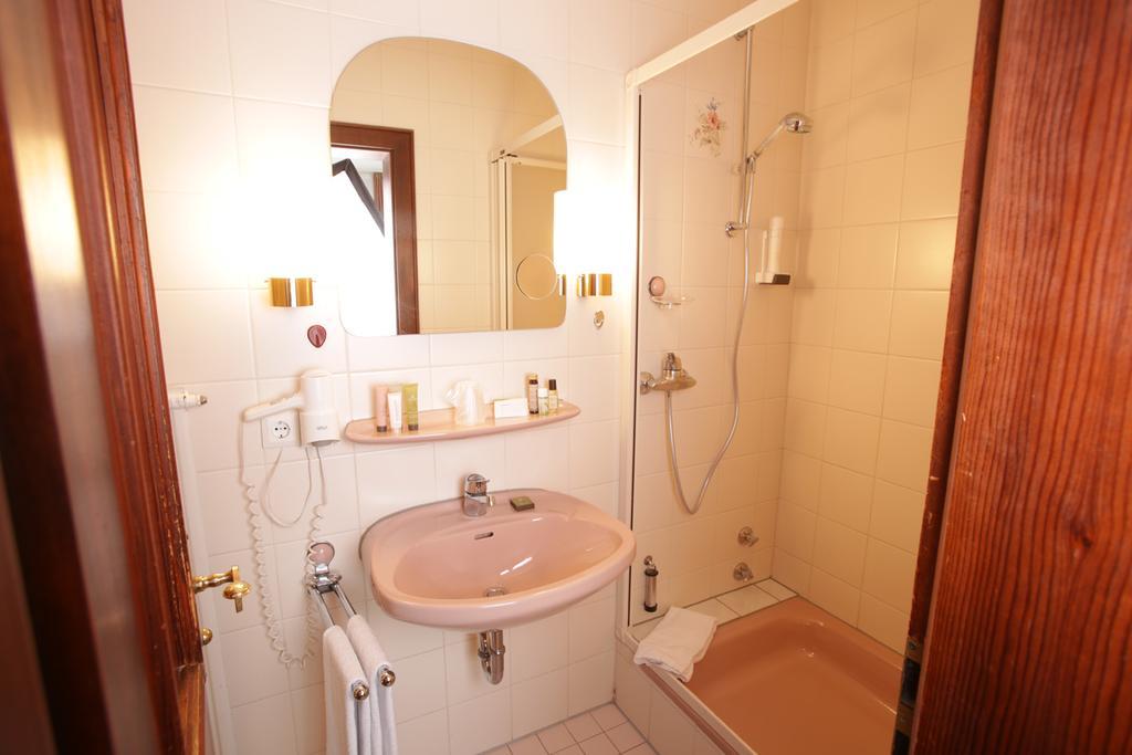 Hotel Am Kureck บาดวิสเซ ภายนอก รูปภาพ